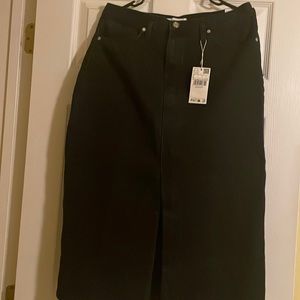 Ming black denim skirt with front split